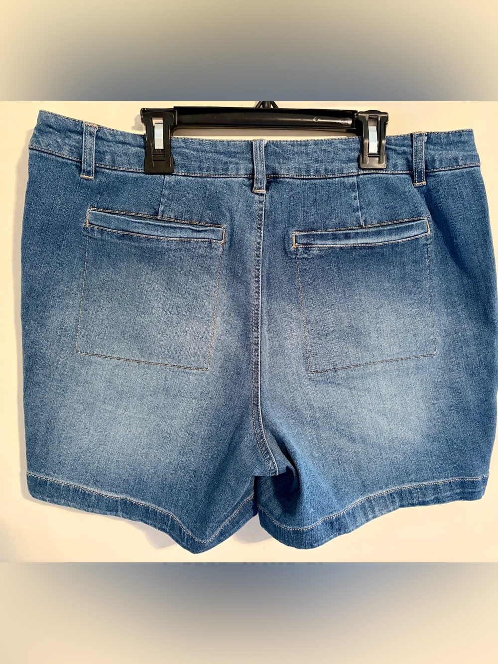 NWOT d. jeans Blue Women's Denim Shorts Mid Rise Stretchy w/ Pockets Sz 14 - Picture 6 of 11